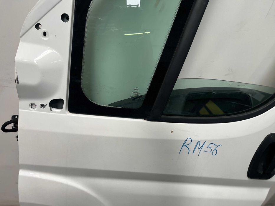 Porta frontal Esquerda Citroen Jumper/ Peugeot Boxer (2018)