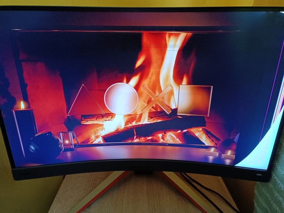 Monitor             .