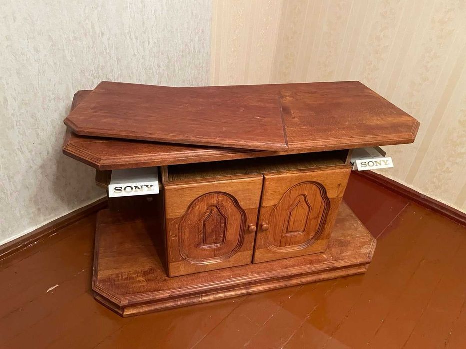 Продам тумбу под телек