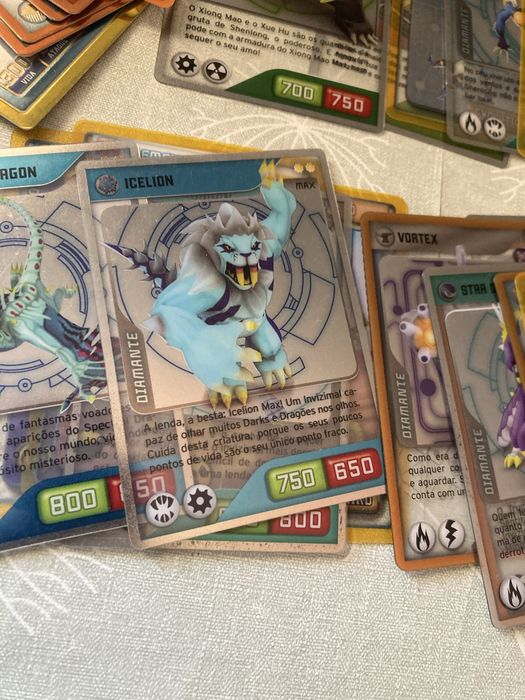 +130 Cartas Invizimals Panini