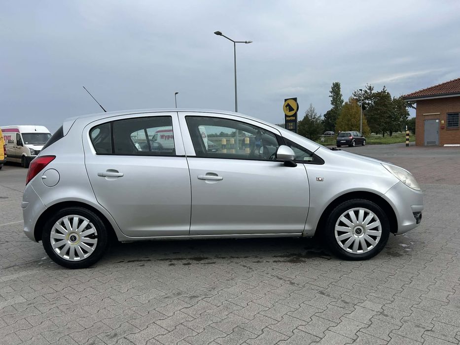 Opel Corsa D 1.2 benzyna 2008r Navi do naprawy