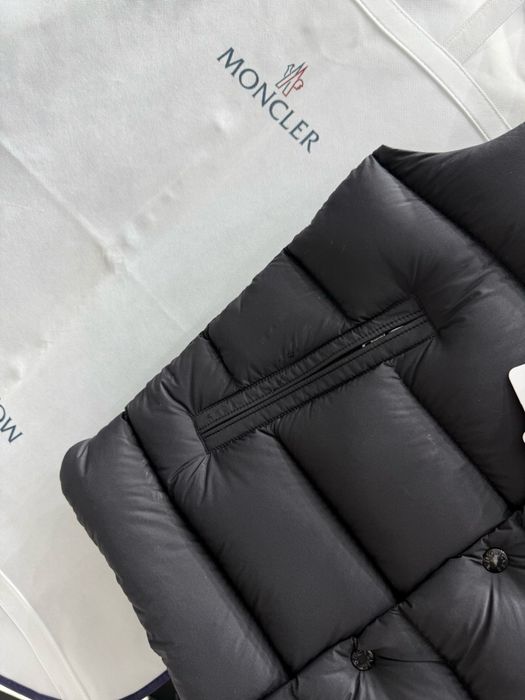 жилетка безрукавка Монклер Moncler мужская луи виттон  Louis Vuitton