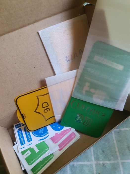 Продам "9D" 3 стекла на iPhone 12 pro. За 300 грн.