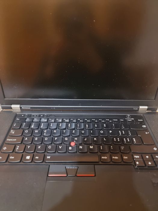 Ноутбук LENOVO T530 справний CORE I5 без акб