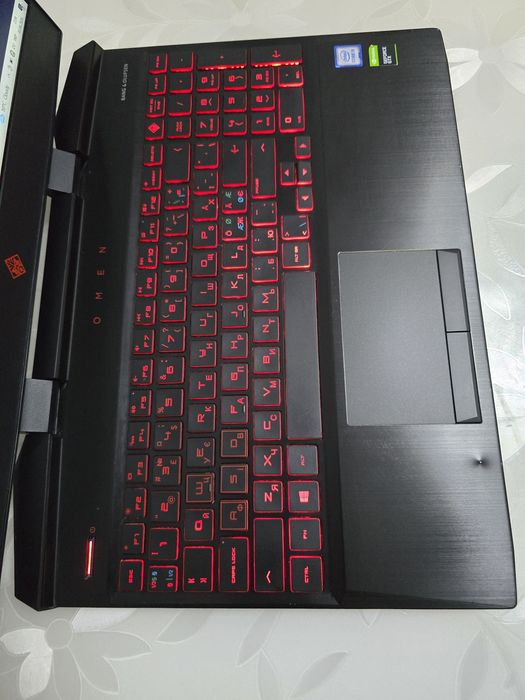 HP OMEN 15/1660 Ti 6GB/RAM:16GB/SSD:512GB/i5-9300H