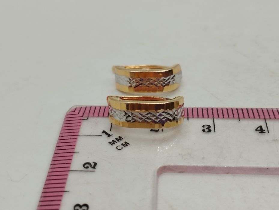 Золотые сережки 1.42 грамма