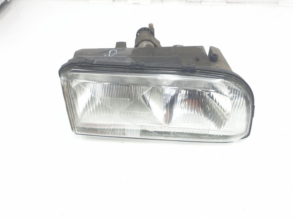 Farol Direito Volvo Serie 850