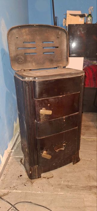 Zabytkowy piec (koza) Buderus 6010