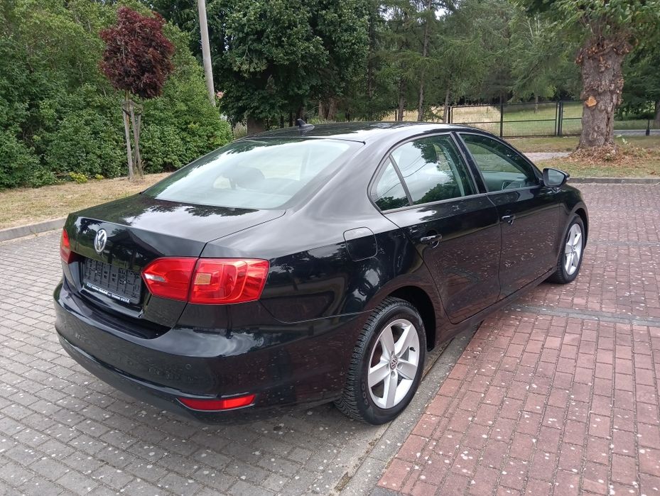 Volkswagen Jetta zadbana/klimatyzacja /navigacja/pdc