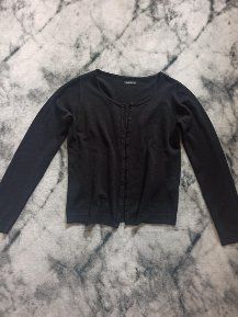 Czarny zapinany  sweter