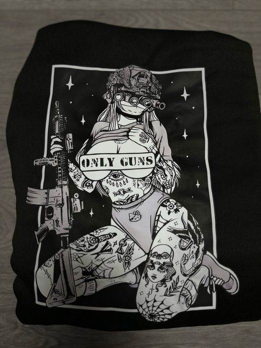 Одяг з принтом світшоти худі футболки