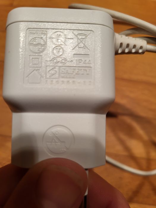 Ładowarka do depilatora Panasonic.