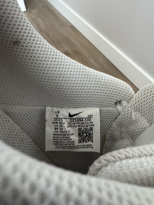Кроссовки Nike Court размер 40,5