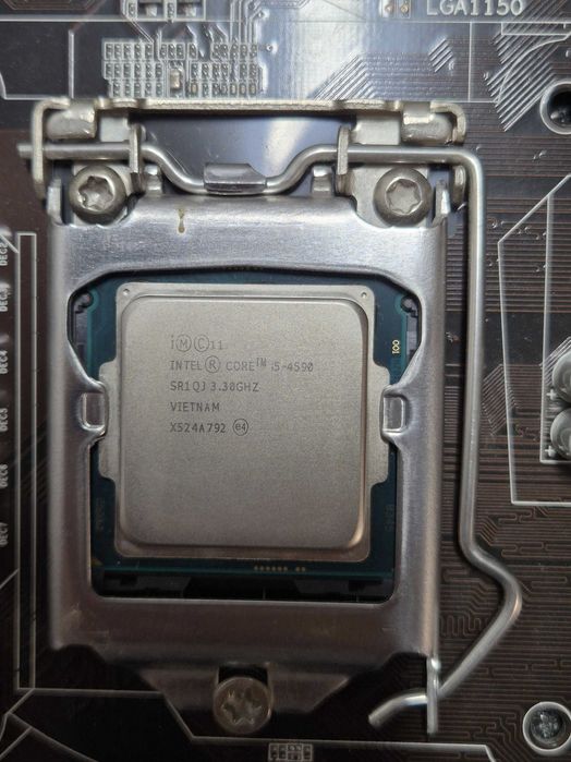 s1150 сет Intel Core i5-4590 3.7GHz +плата mATX Gigabyte Q87. TRADE-IN