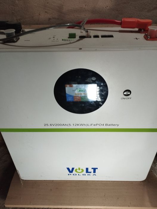 Гібридний інвентор Вольт та батарея до нього Вольт Польща