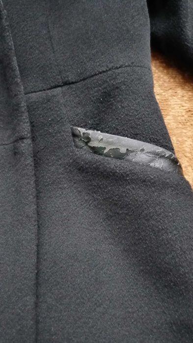 Płaszcz wełniany ocieplany krótki