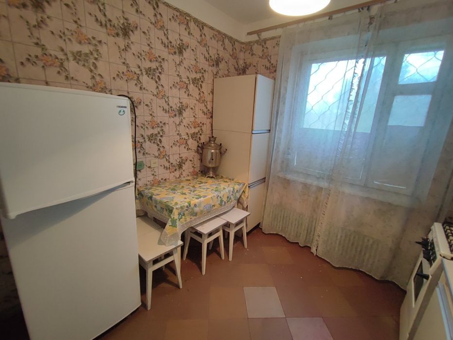 Продається 1-кім квартира в Хортицькому районі. Ціна 12000уе.