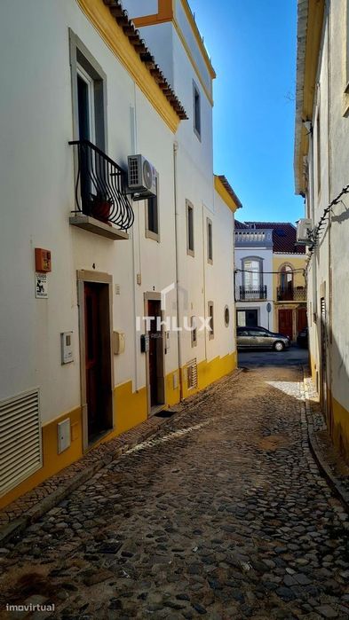 Charmoso apartamento renovado de 2 quartos na cidade histórica de Tavi