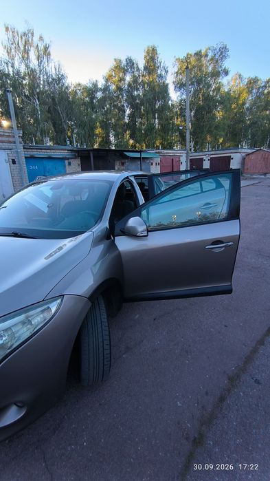 Продам renault megane 2009 года 1.5 дизель