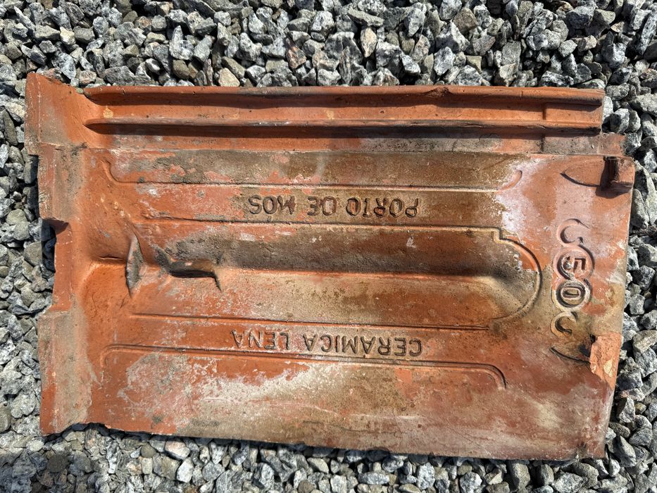 Telha Maraselha antiga