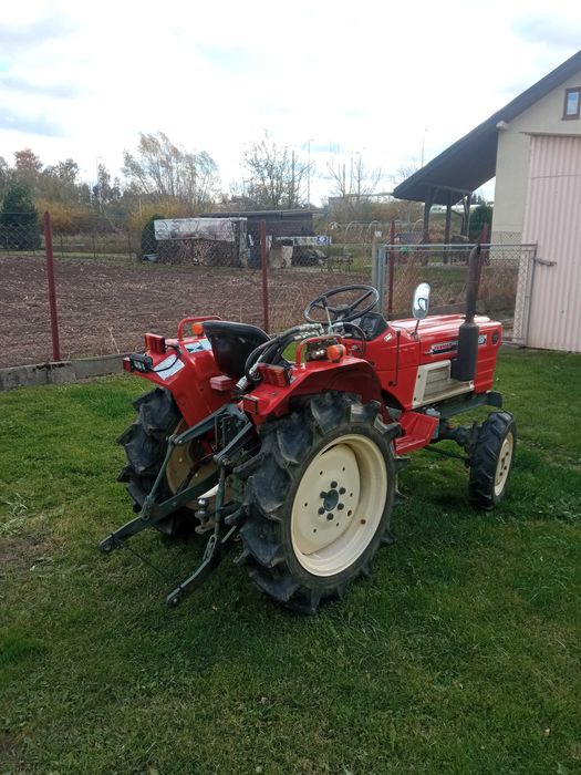 Mini traktor japoński Yanmar 1702D