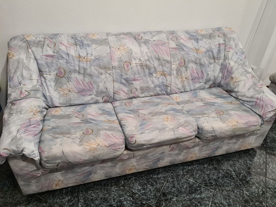 Sofá cama bom estado.