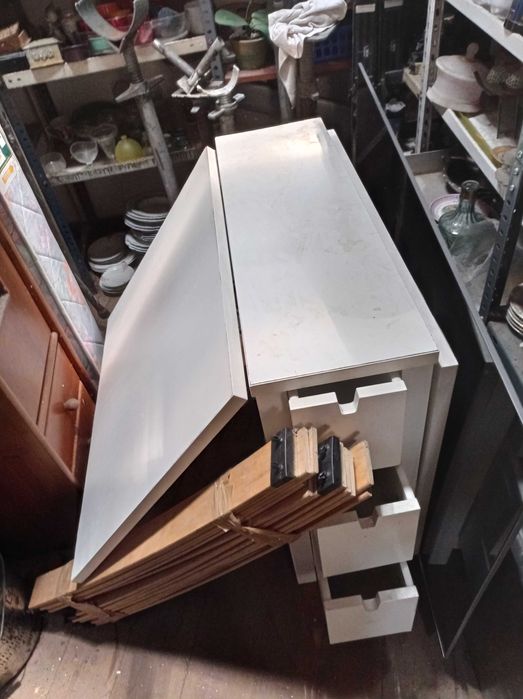 Mesa cozinnha com 6 gavetas bom esado aberta 1,50x80