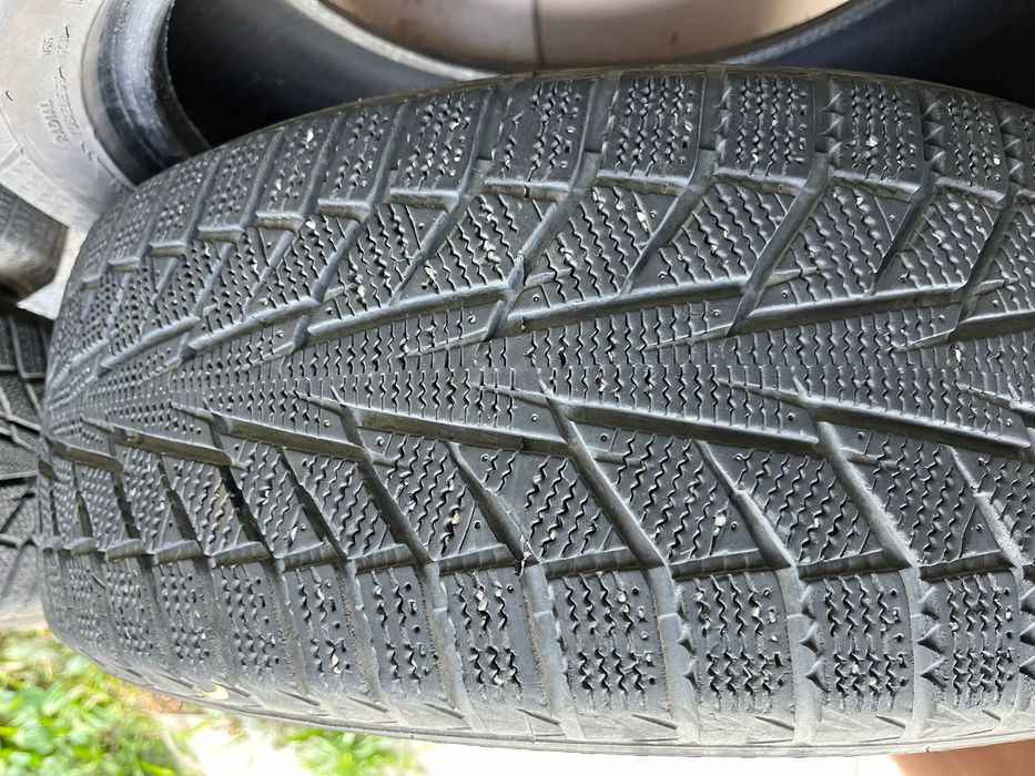 Автомобільні зимові шини 205/55r16 94t hankook