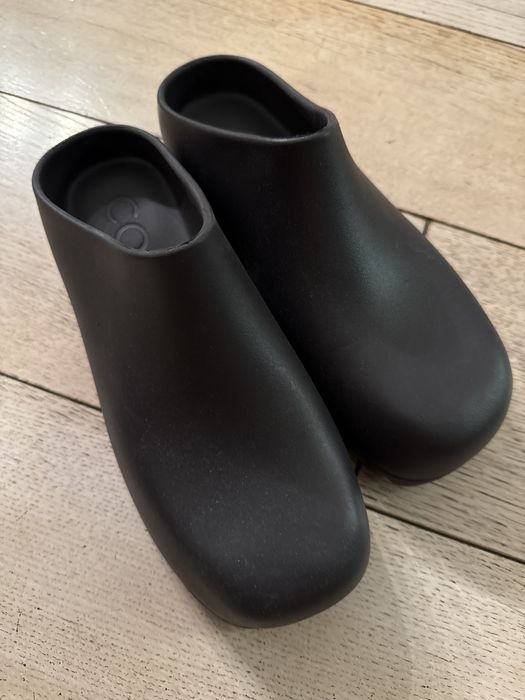 Chodaki COS w rozmiarze 38