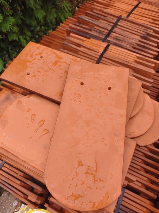 Sprzedam nową dachówkę ceramiczną karpiówkę – ok. 1210 sztuk.