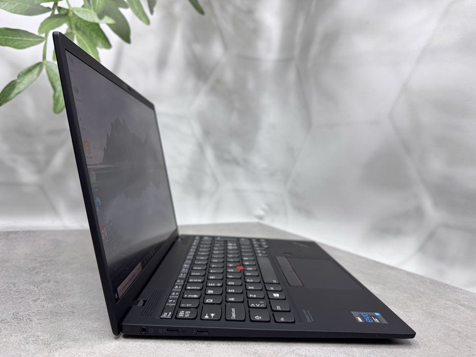 Lenovo ThinkPad X1 Nano G1 / i7-1160G7 / 16GB / 512GB SSD / 13" 2K