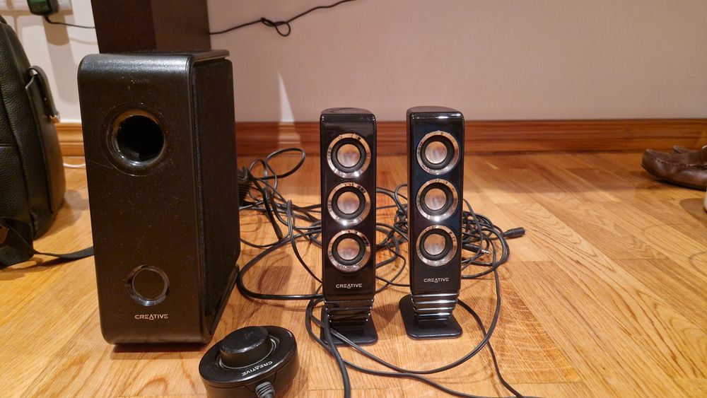 Colunas de som Creative Carnaxide E Queijas •