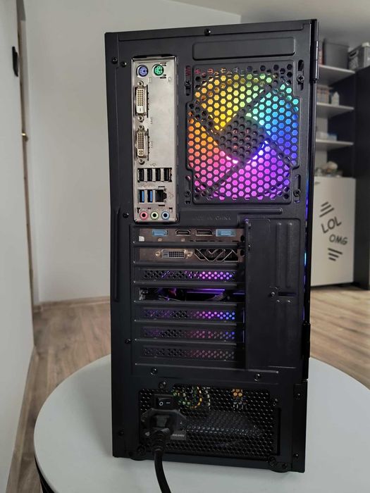 Komputer stacjonarny do gier – i5 / RX 570 / 16 GB RAM / SSD / RGB