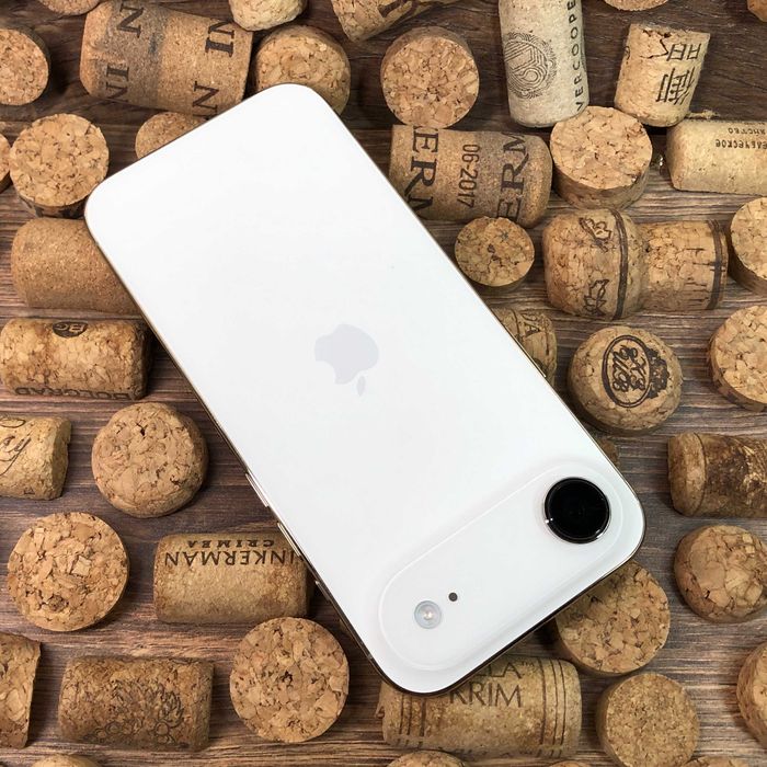 Apple iPhone Air 256Gb. Cloud White. Стан - ідеальний! батарея 94%