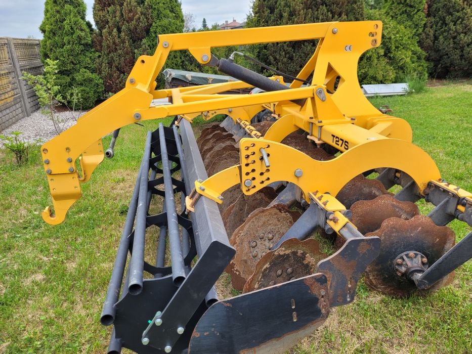 Piękny agregat talerzowy staltech 3 m 2,7m, wały posiewne 3 m,rozsiewacz nawozów 800, super stan z hydropakiem do siewnika, uprawowo-siewny