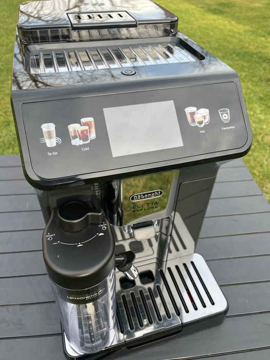 Кавоварка DeLonghi Eletta Explore зНімеччини в хорошому стані
