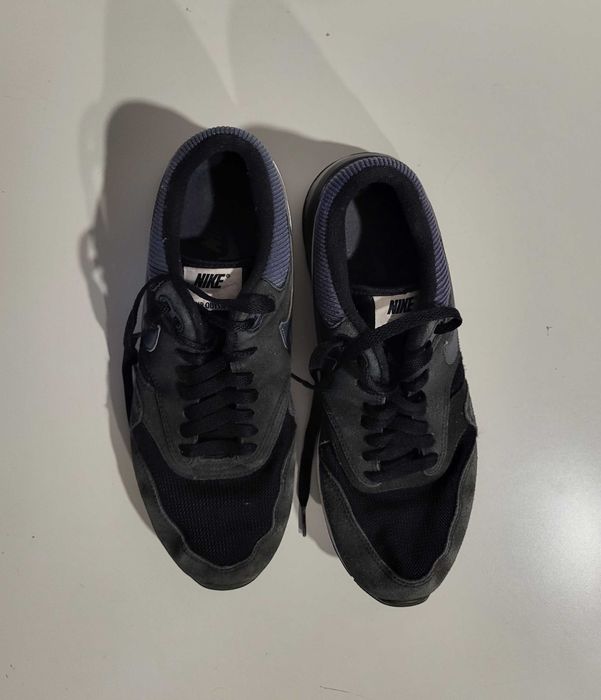 Sapatilhas Nike Escuras