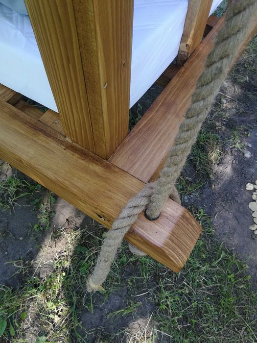 Huśtawka ogrodowa, łóżko ogrodowe, bujanka, pergola, trejaż.