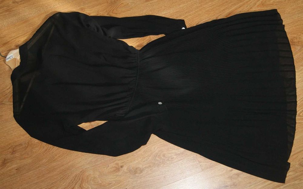 Sukienka czarna BLU ROYAL Rozm. M lub L