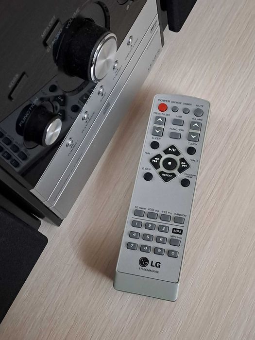 Музыкальный центр LG LX-U 270 X