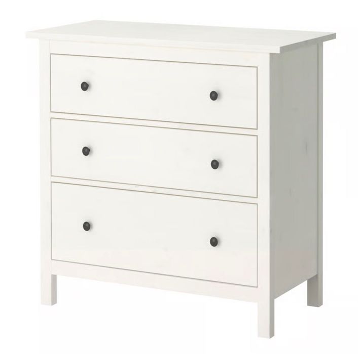 Cómoda HEMNES Ikea