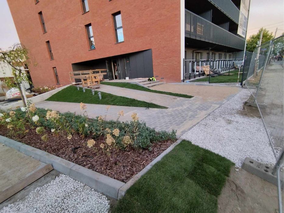 Układanie kostki brukowej schody taras chodnik droga koparka kostka