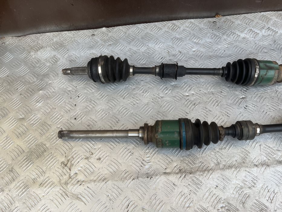 Полуось привод передний Аутлендер 06 год mitsubishi outlander