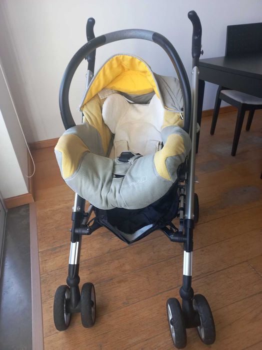 Carrinho Bebé + Ovo Bebeconfort Loola