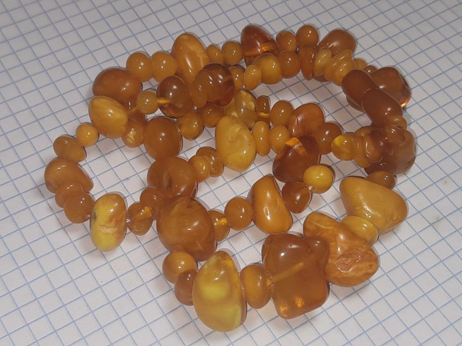 Намисто янтарне продам