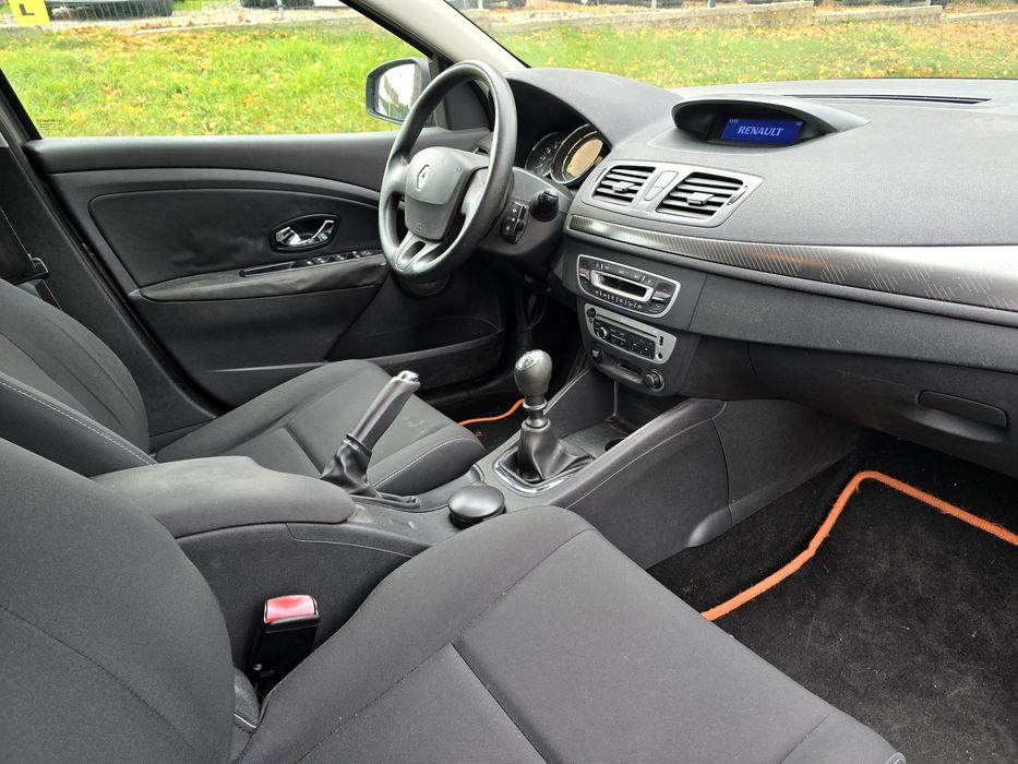 Renault Megane III Kombi 1.6 Ben. 2013 | Hak, Isofix