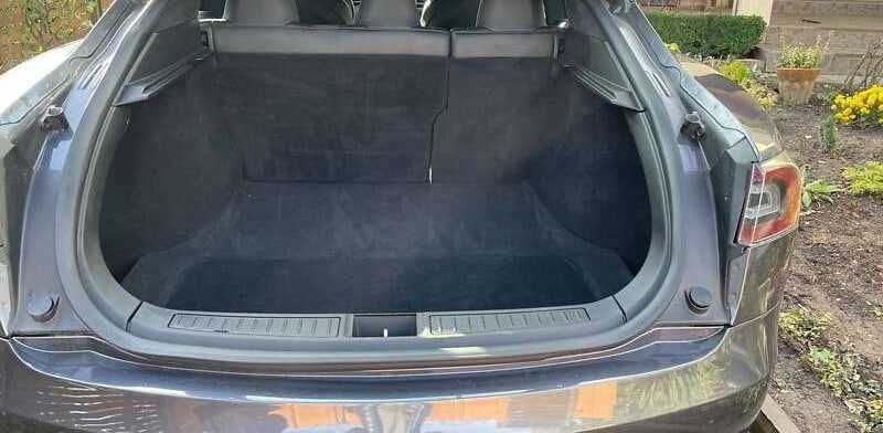 Tesla Model S 2018