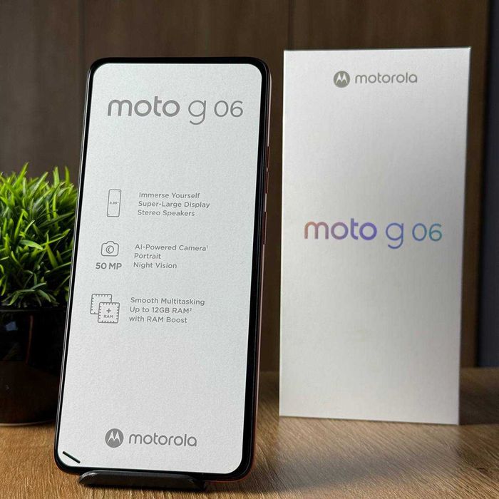 НОВИЙ Телефон Motorola Moto G06 4/64GB NFC Orange Смартфон Купити