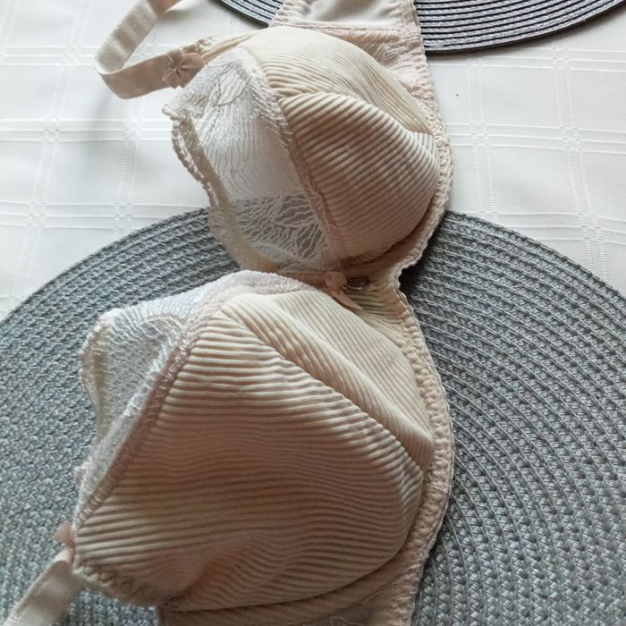 Biustonosz półusztywniany, beżowy Gaia 80C