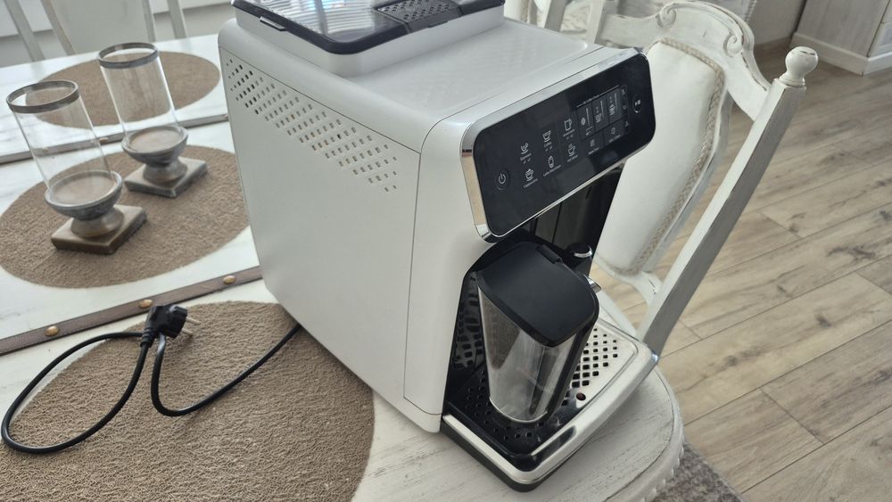 PHILIPS  LatteGo 3200 EP3243